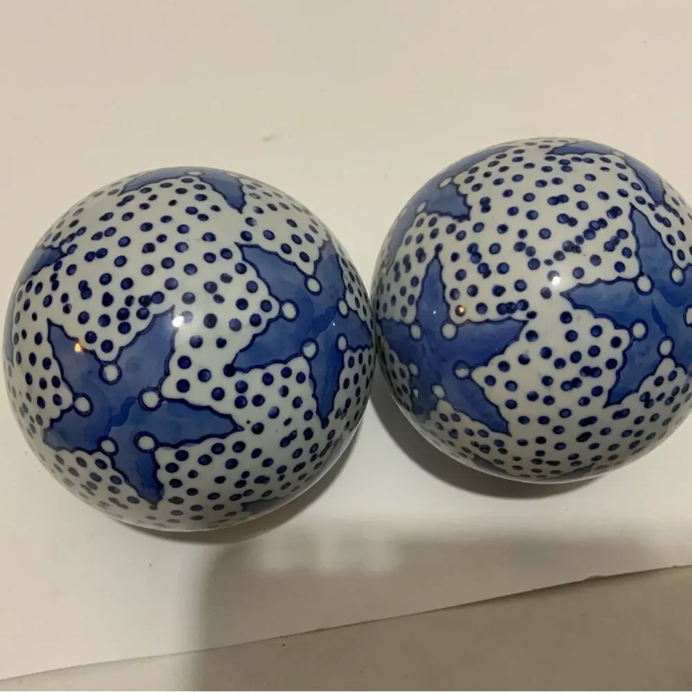 BLUE & WHITE  FLORAL CLAY Ceramic BALL Deco Z1